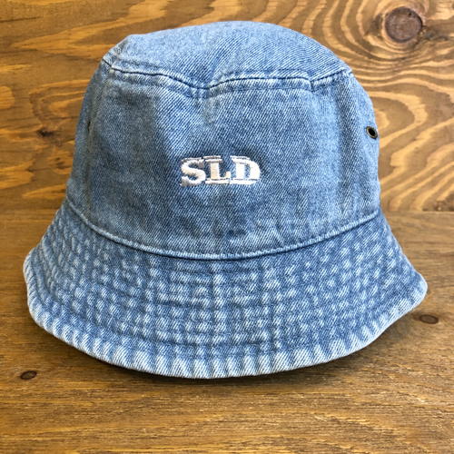 sld,19sp,scratch,buckethat,bluedenim,top