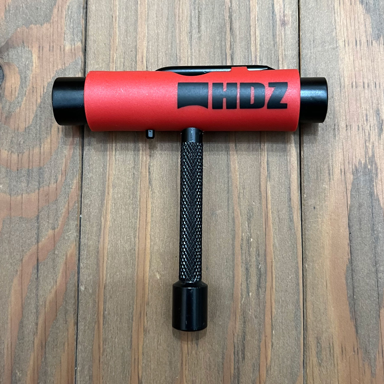 HARD ZEISS SKATE TOOL RED