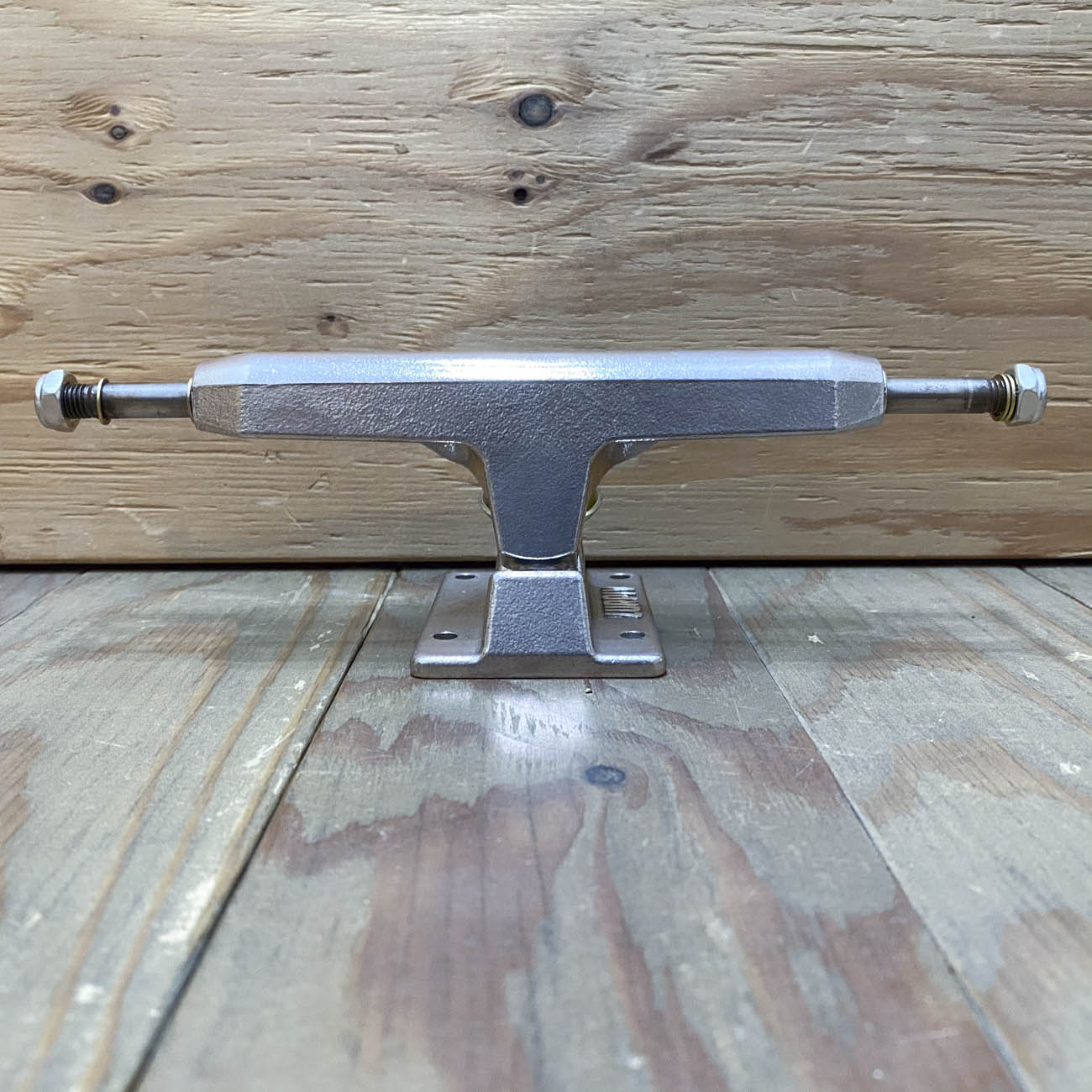 LURPIV 3 HOLLOW PAIR POLISHED 145/150/155mm TRUCKS