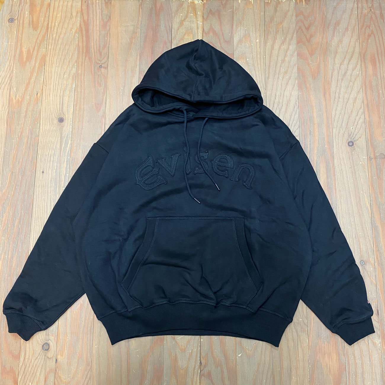 EVISEN ARCH LOGO PATCH HOODIE 