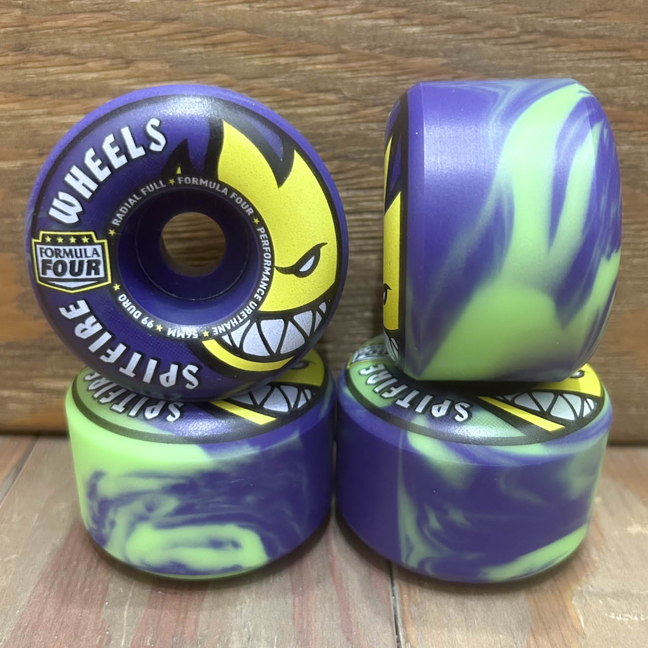 【スクエア】　SPITFIRE F4 SWIRL RADIAL FULL 56mm