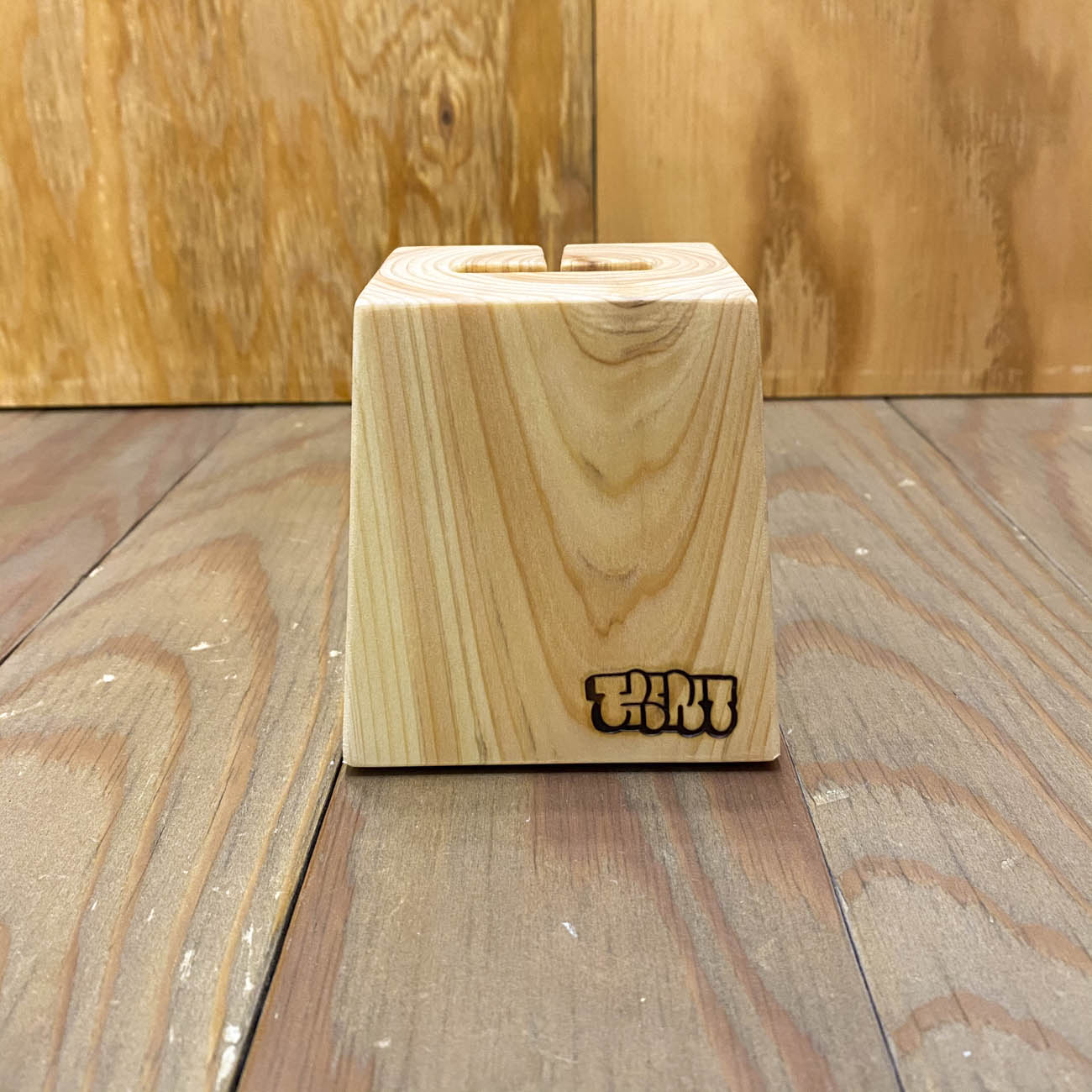 TAMILAB ヒノキ (靴べらスタンド）