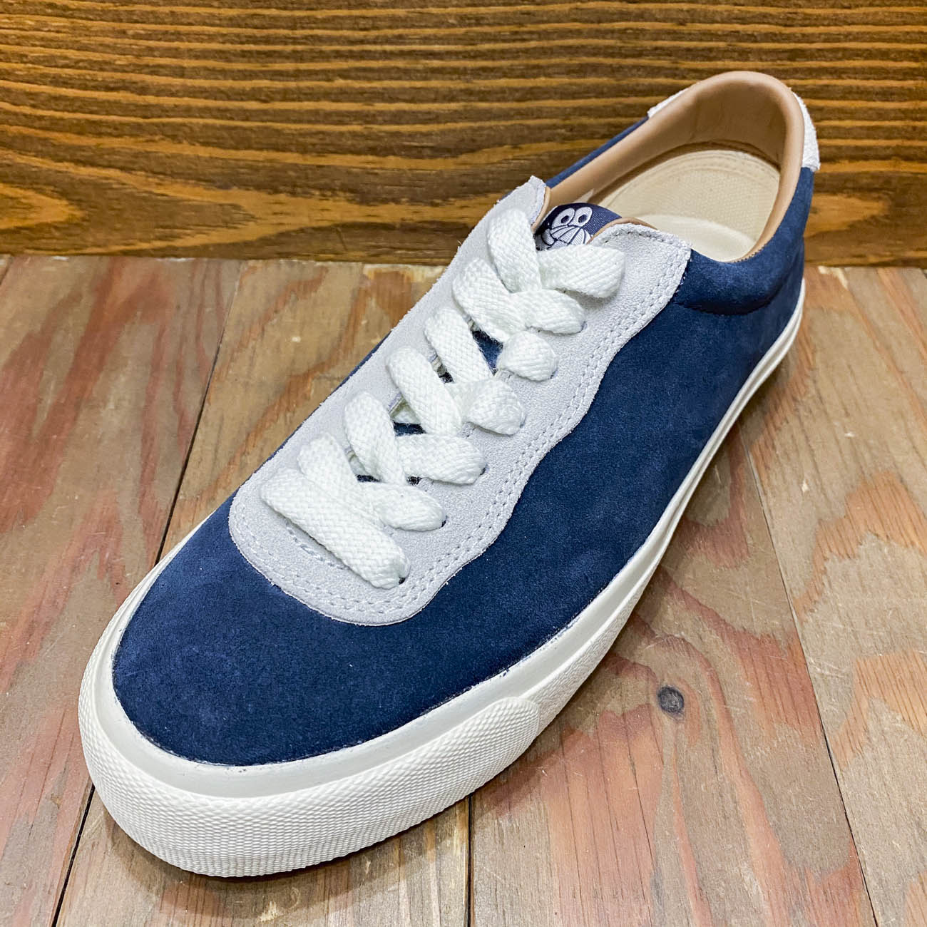 LAST RESORT AB VM001 LO STEEL BLUE/OFF WHITE/WHITE