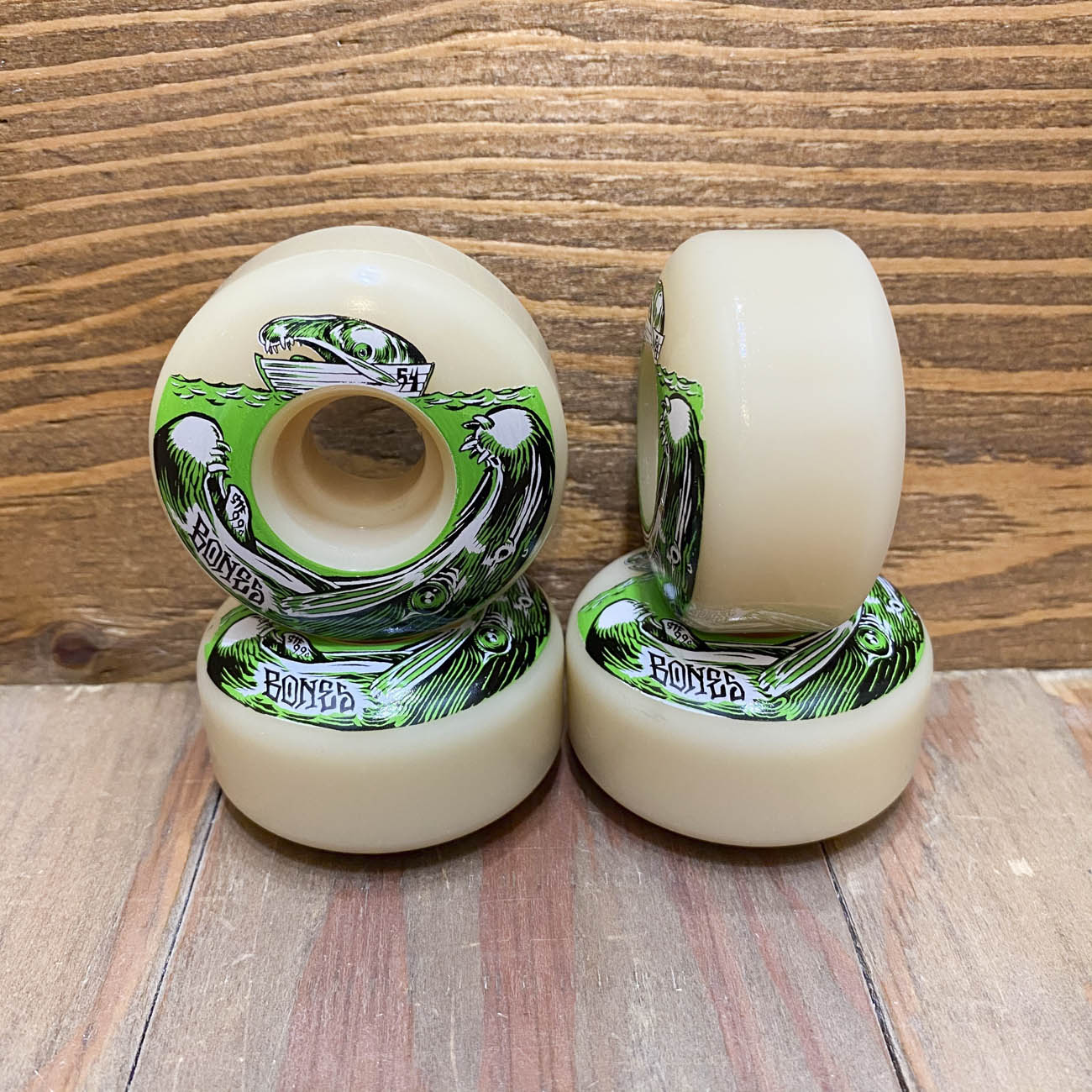 BONES STF SALMON DINNER V3 99A 54mm