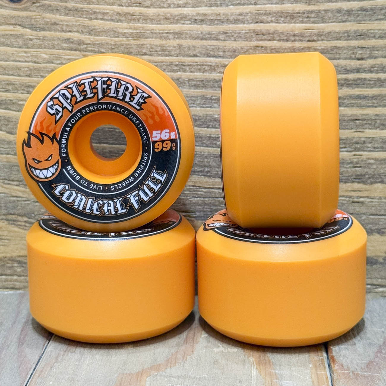 【スクエア】SPITFIRE F4 CONICAL FULL ORANGE 99A 56mm