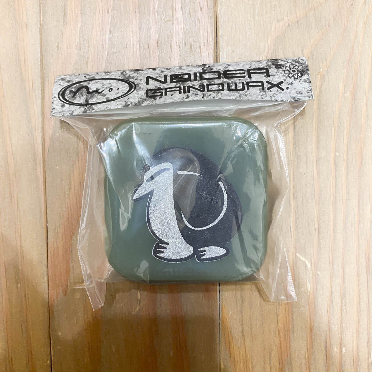 NOIDEA GRIND WAX PENGUIN