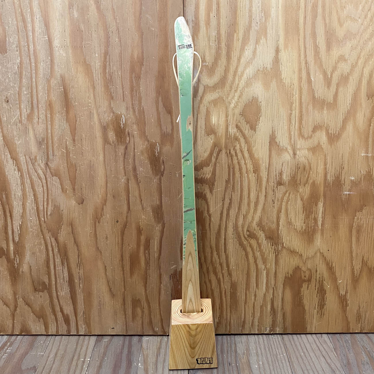 TAMILAB SHOEHORN x SKATEBOARD (靴べら）