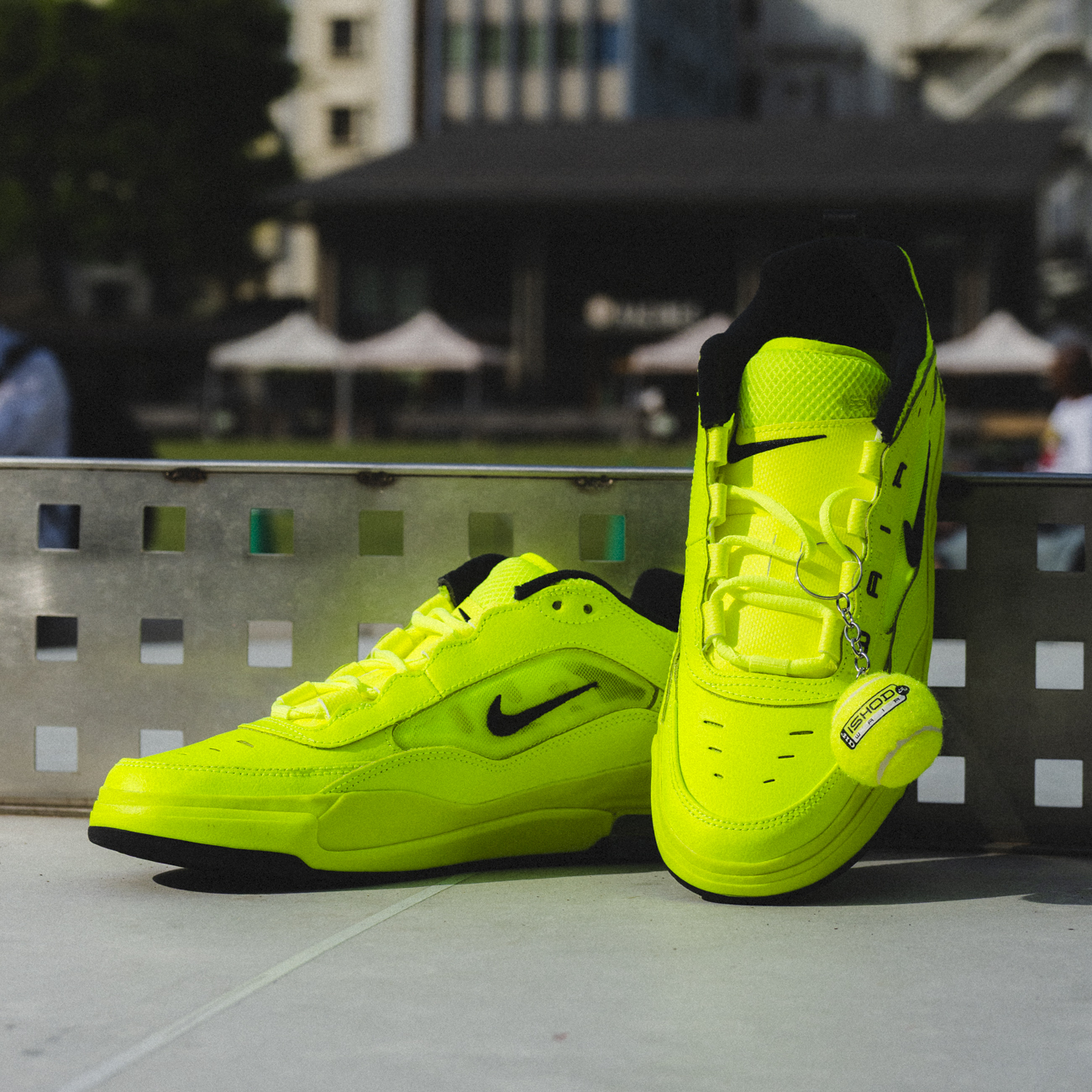 NIKE SB AIRMAX ISHOD PRM VOLT/BLACK/VOLT