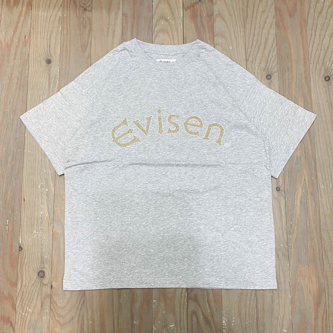 EVISEN ARCH LOGO TEE