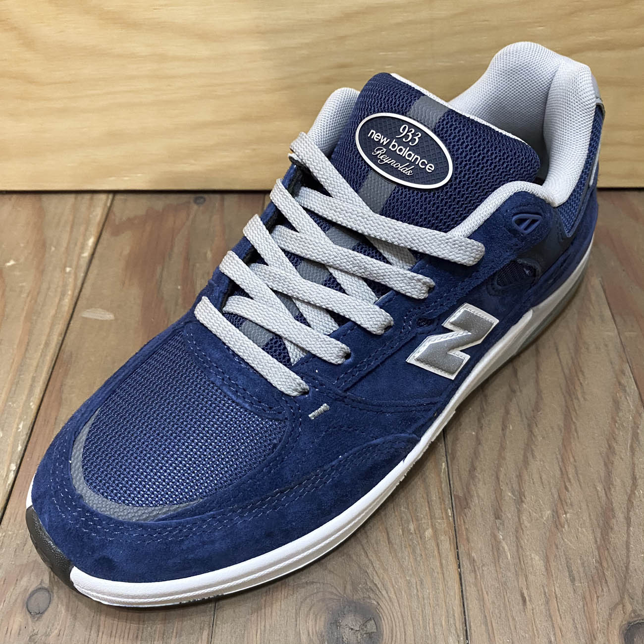 NB NUMERIC ANDREW REYNOLDS UN933 LNV