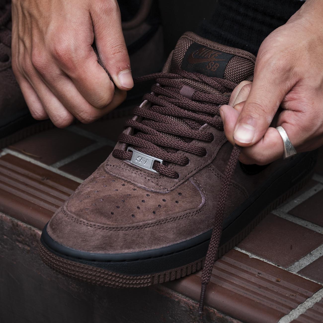NIKE SB AIR FORCE 1 CHOCO