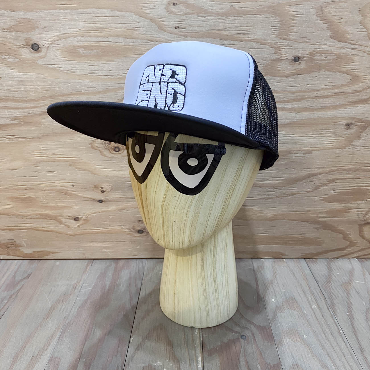 NO END LOGO MESH CAP