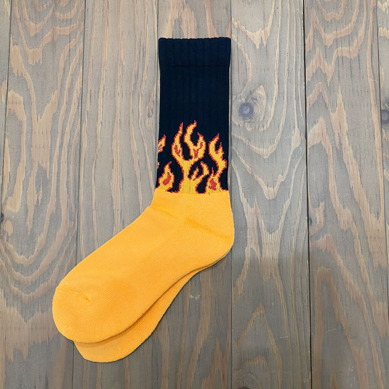 CHING & CO. FIRE BURNING SOX