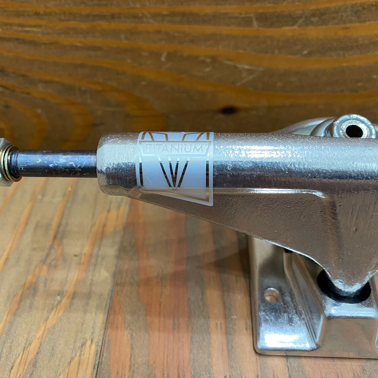 VENTURE TRUCKS POLISHED TITIANIUM 5.2/5.6HI