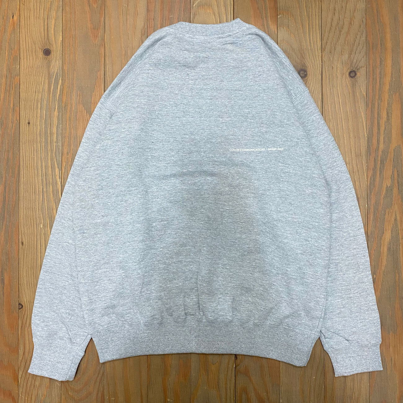 COLOR COMMUNICATIONS DRIP EMB LETTER CREW SWEAT