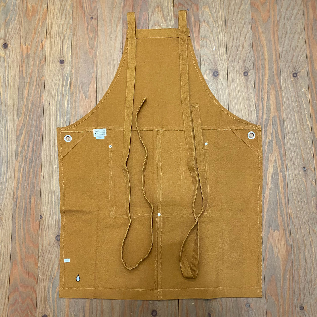 COLOR COMMUNICATIONS WAWA OWL CROSS APRON