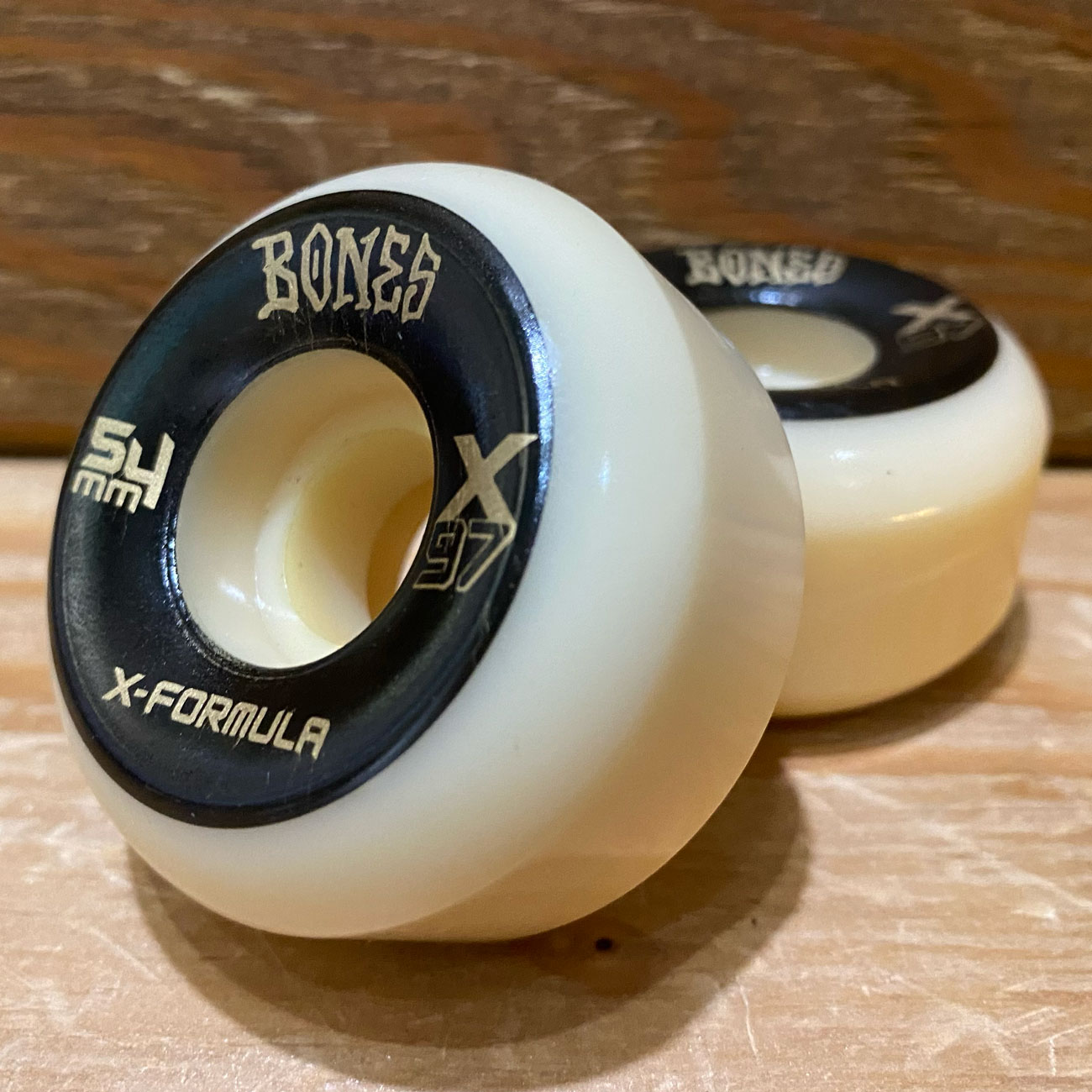 【スクエア】 BONES X-FORMULA V5 SIDECUT 97A 54mm