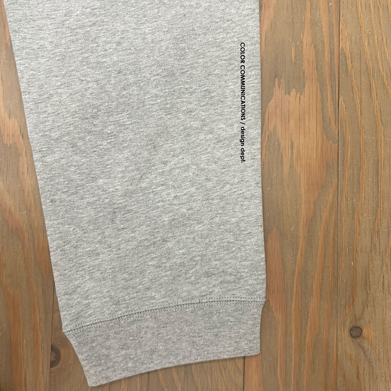 COLOR COMMUNICATIONS DRIP EMB LETTER SWEAT PANTS GREY