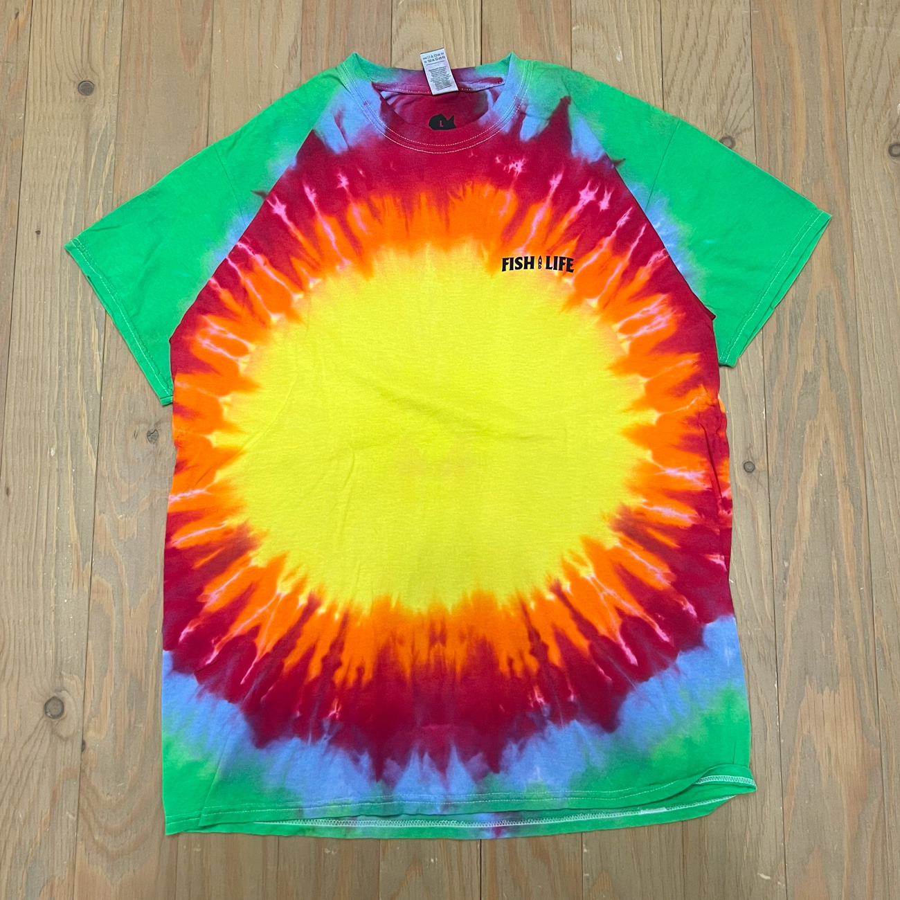 FISH & LIFE RUND LOGO TIE DYE TEE