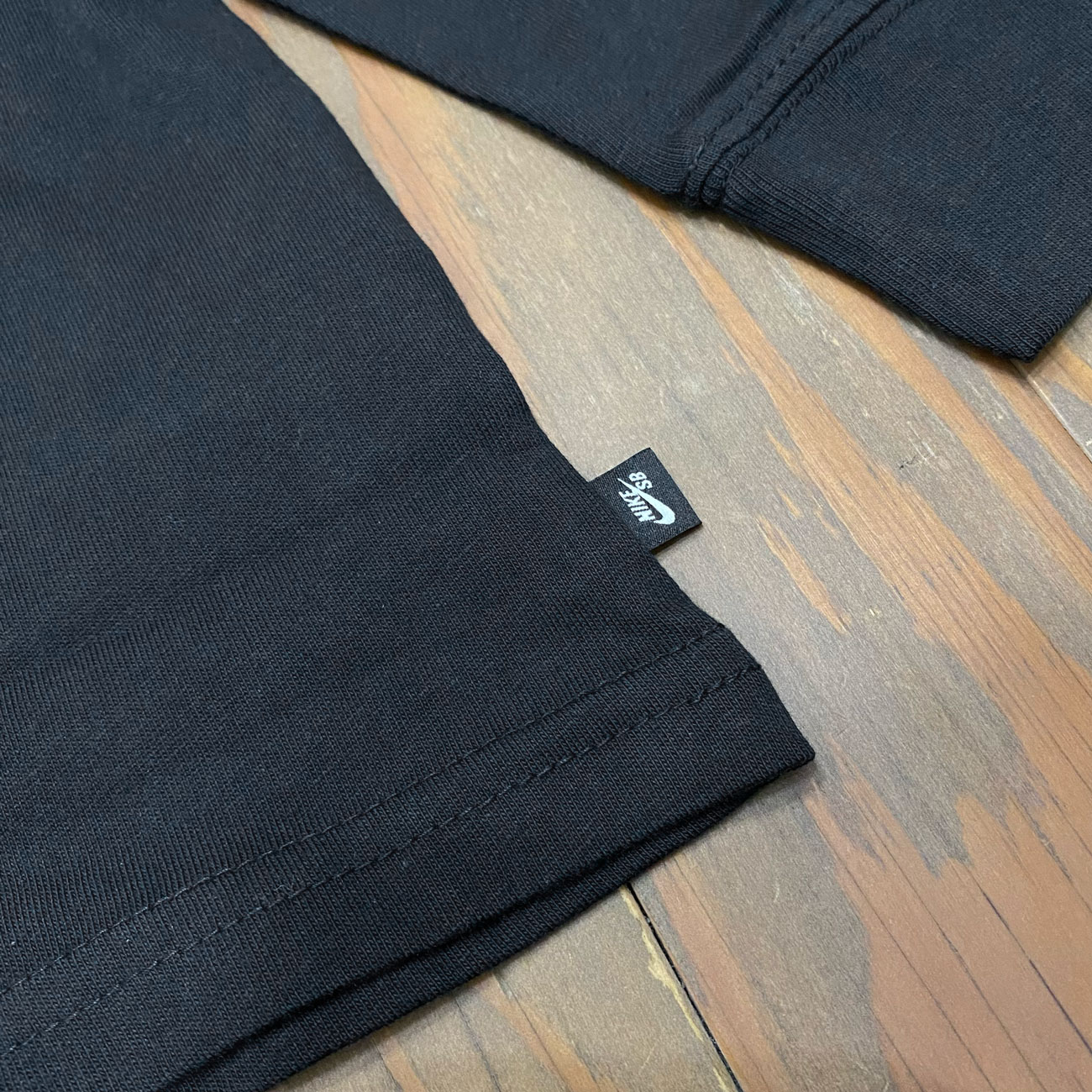 NIKE SB エッセンシャル L/S TEE