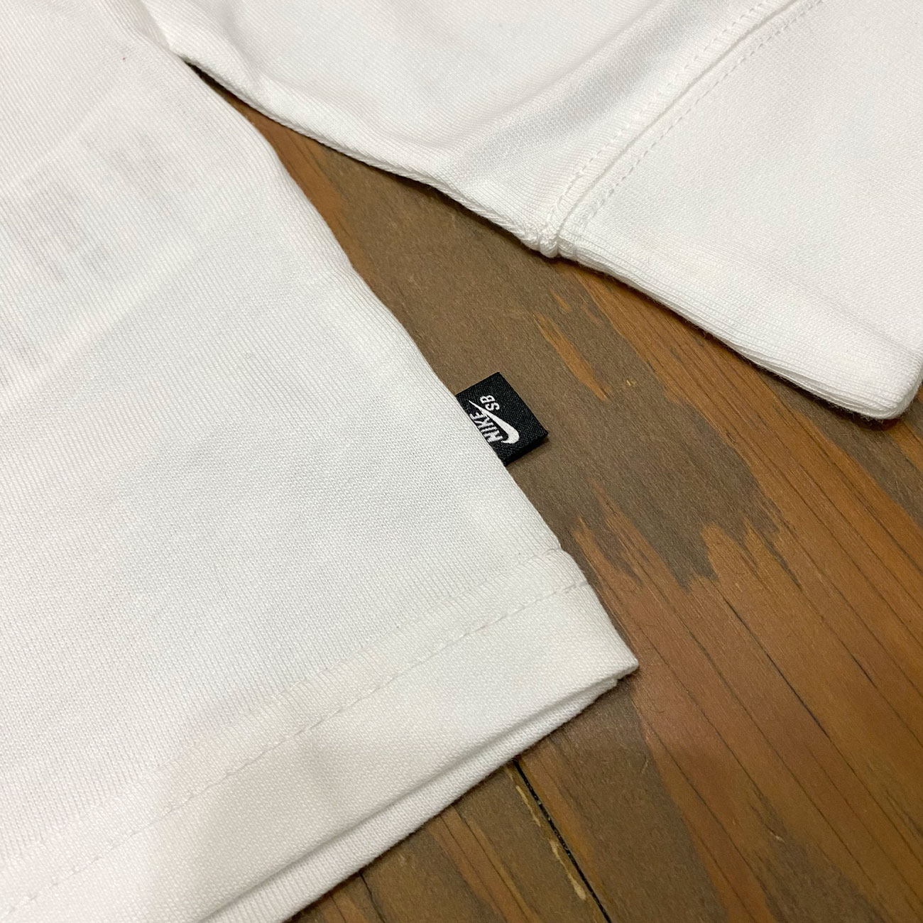 NIKE SB エッセンシャル L/S TEE