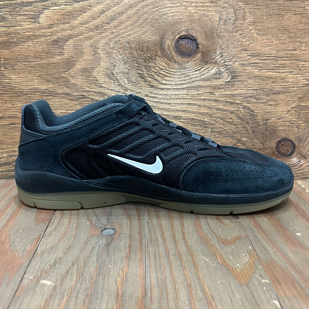 NIKE SB VERTEBRAE BLACK/SUMMIT