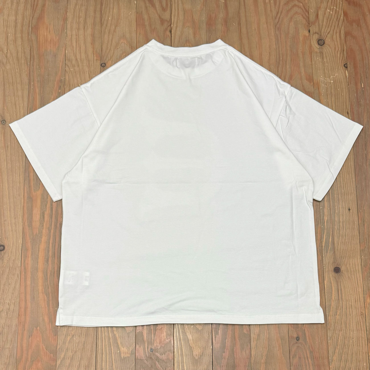 EVISEN E LOGO TEE