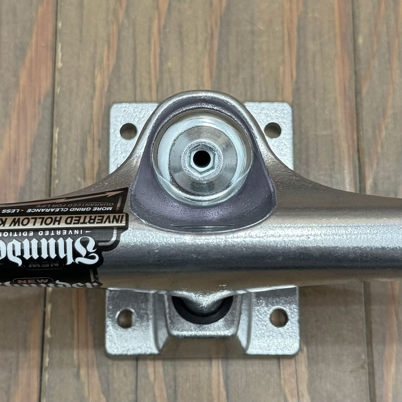 THUNDER TRUCK INVERT POLISH 147HI-149HI