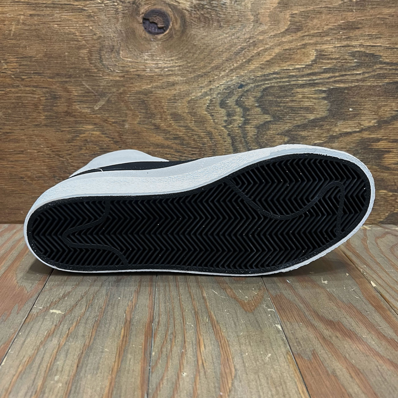 NIKE SB ZOOM BLAZER MID PHANTOM/BLACK MONARCH