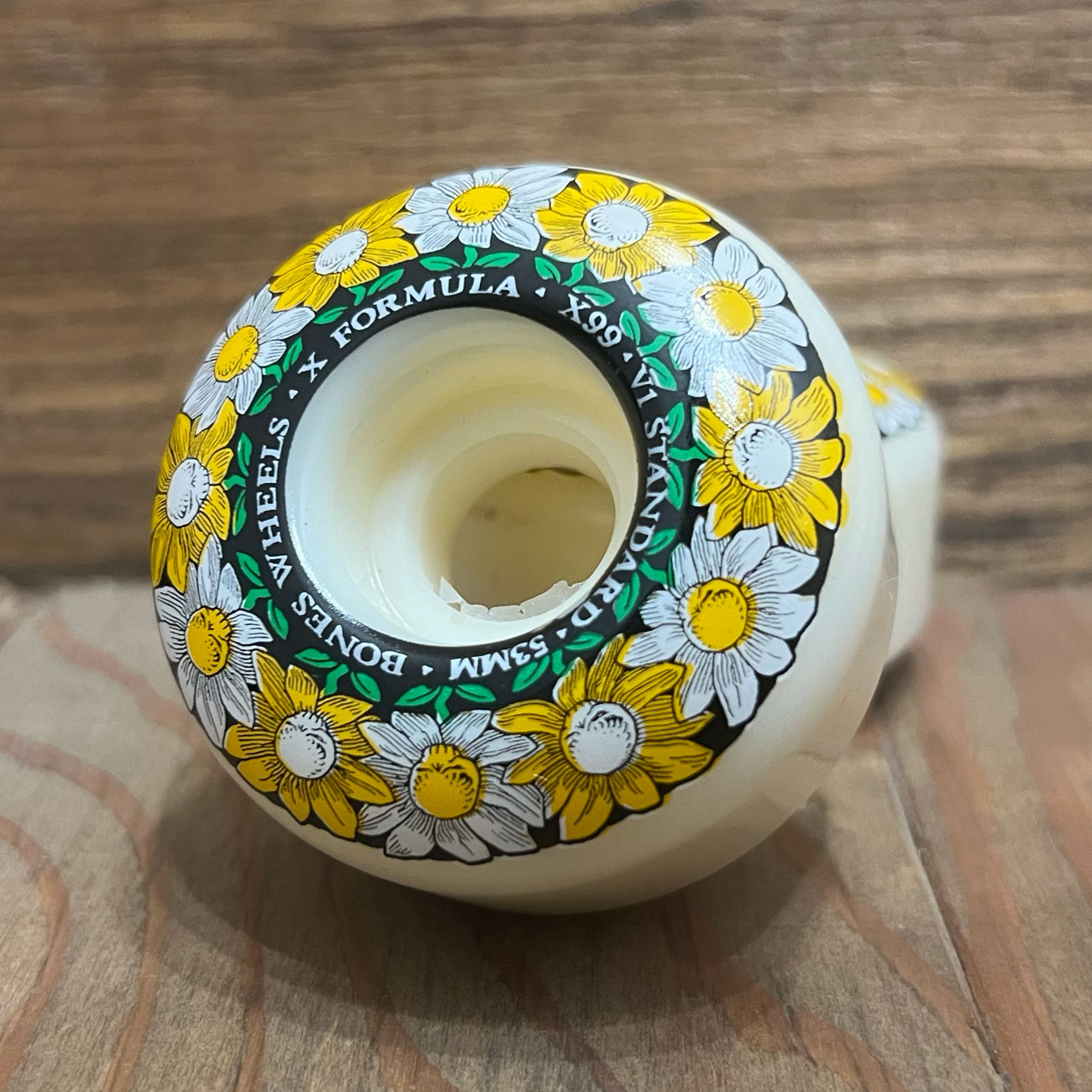 ノーマル】 BONES PUSHING UP DAISIES X-FORMULA V1 STANDARD