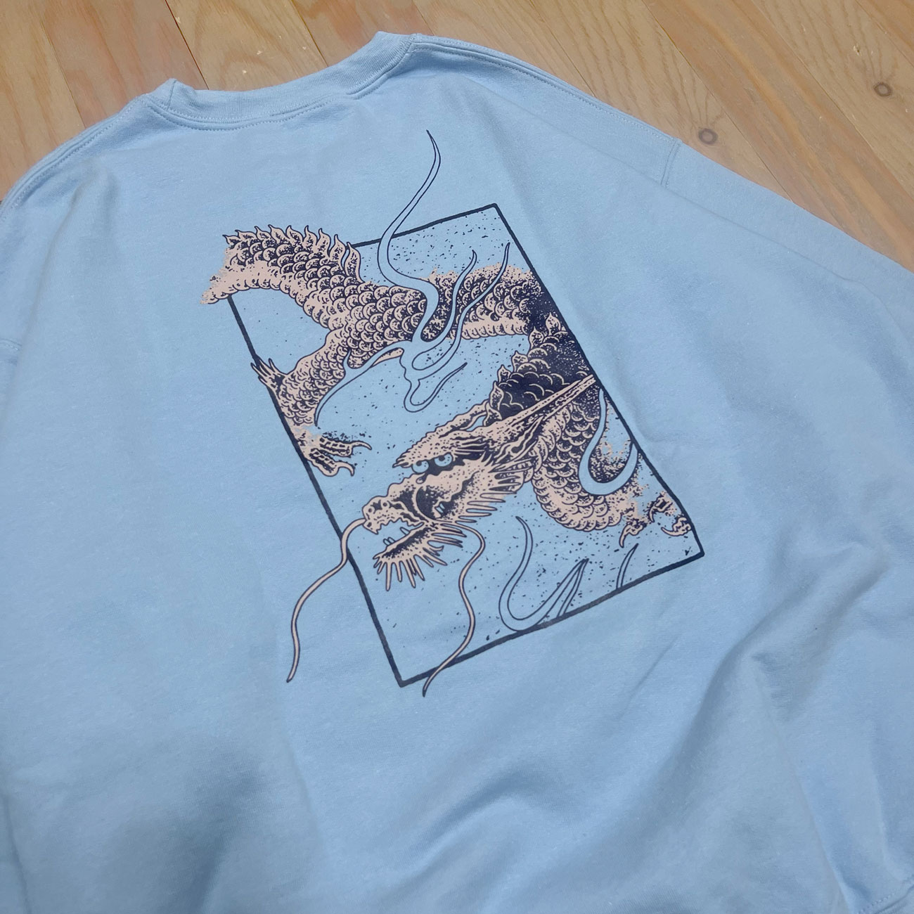 MANWHO TATSU SWEATSHIRTS