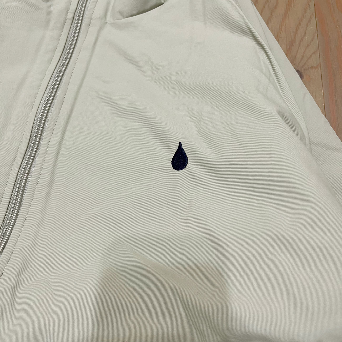 COLOR COMMUNICATIONS DRIP EMB NYLON BOA REVERSIBLE