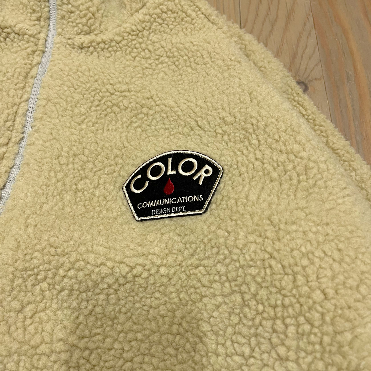 COLOR COMMUNICATIONS DRIP EMB NYLON BOA REVERSIBLE