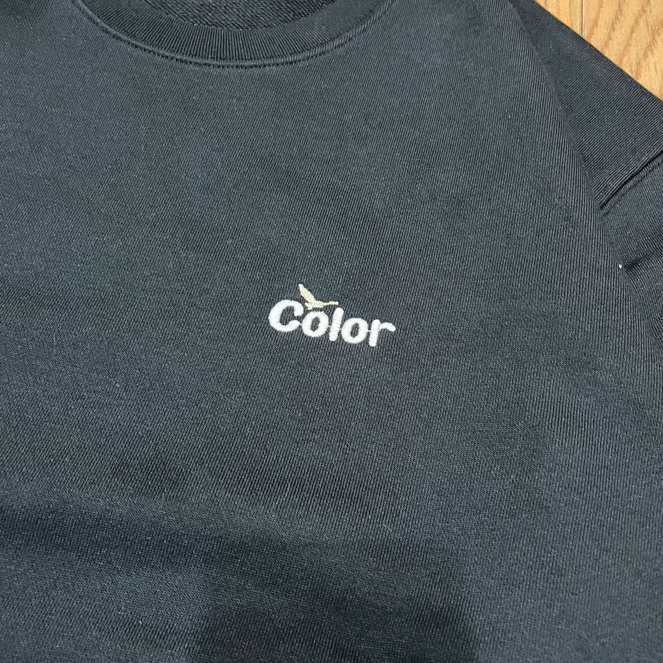 COLOR COMMUNICATIONS CREW SWEAT WAWA OWL EMB LETTER