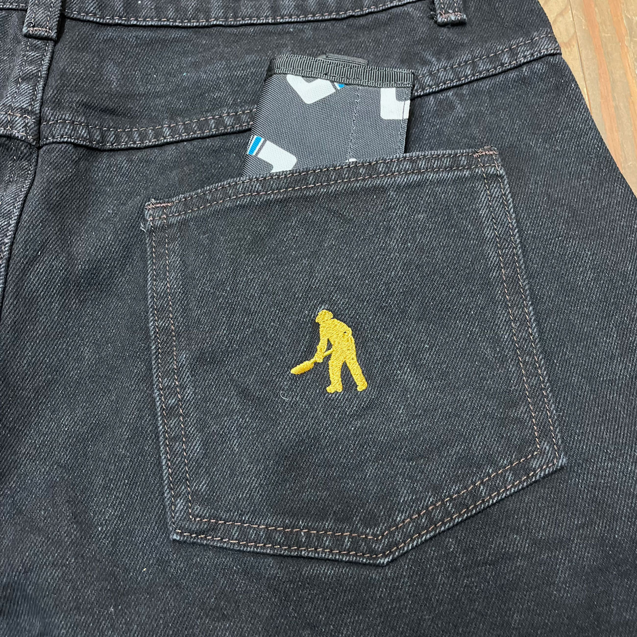 PASS~PORT WORKERS CLUB JEAN SHORT R44