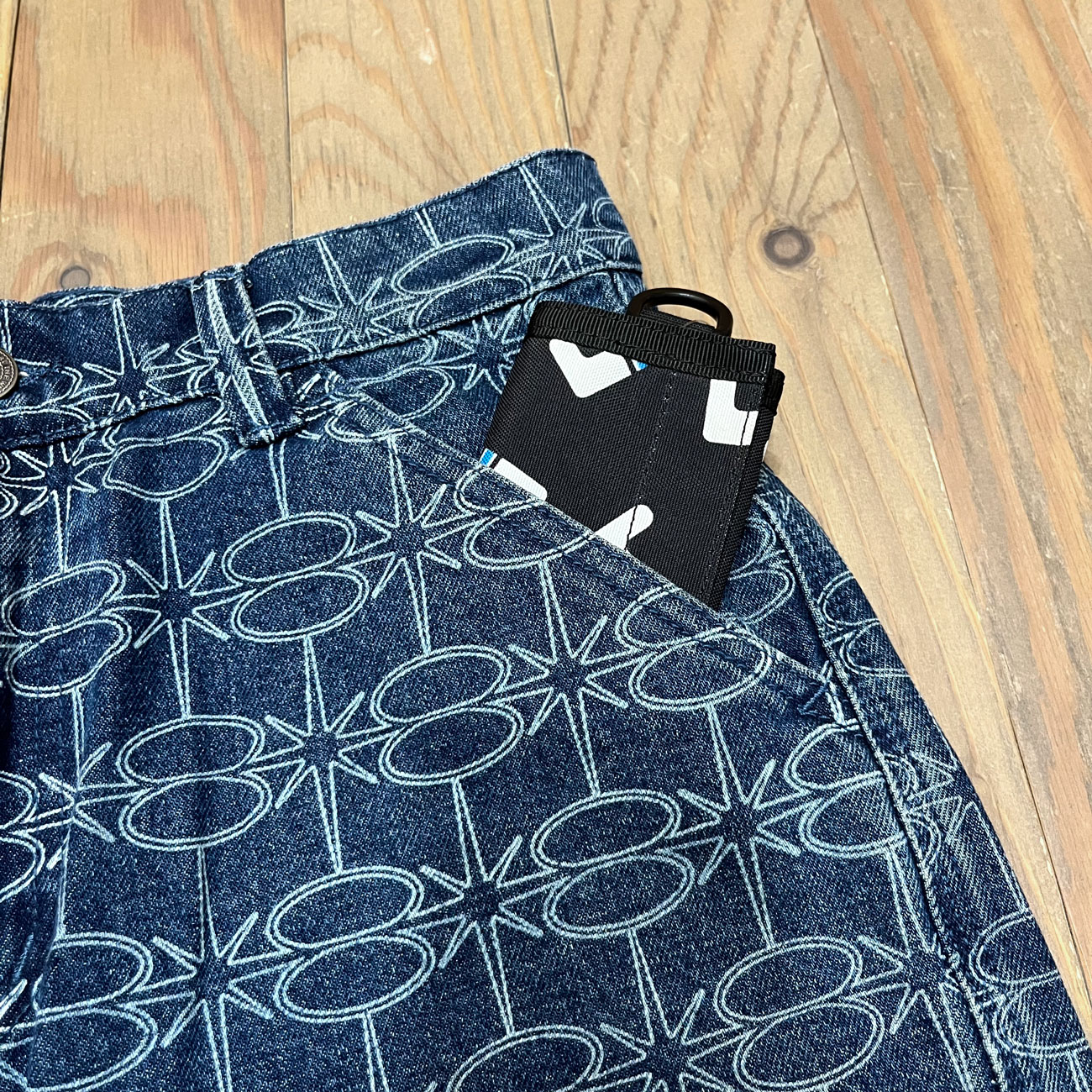 PASSPORT SOAP SPARKLE WORKERS CLUB JEAN SHORT