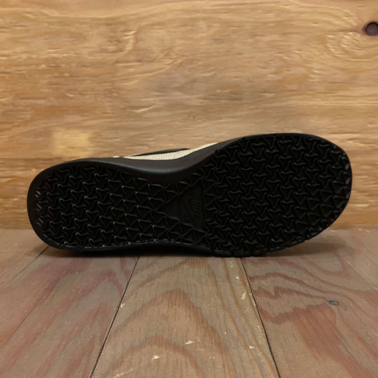 NIKE SB PS8 LIGHT KHAKI/DESERT KHAKI/BLACK