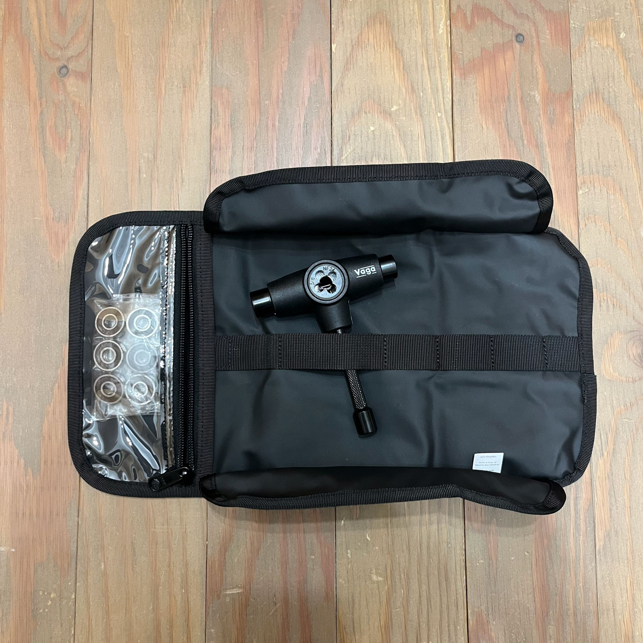 VAGA TOOL ROLL WITH SKATE TOOL