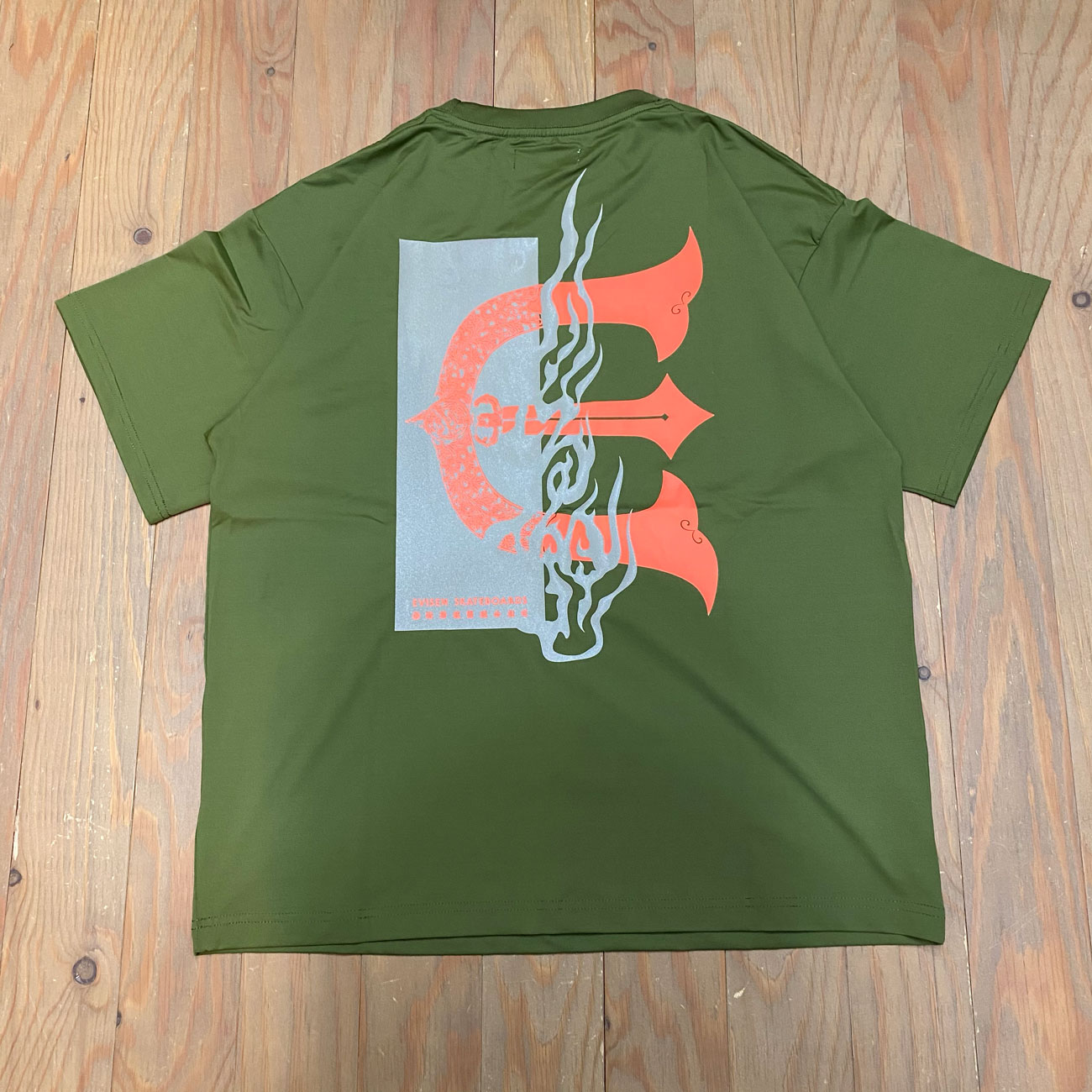 EVISEN RECTANGLE LOGO POCKET TECH TEE