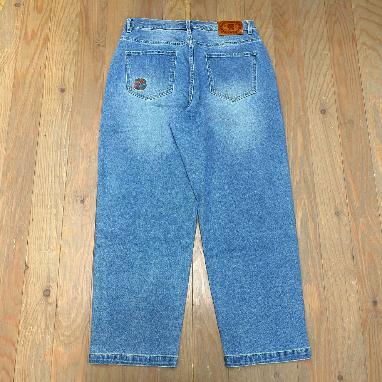 EVISEN ONE-UP JEANS