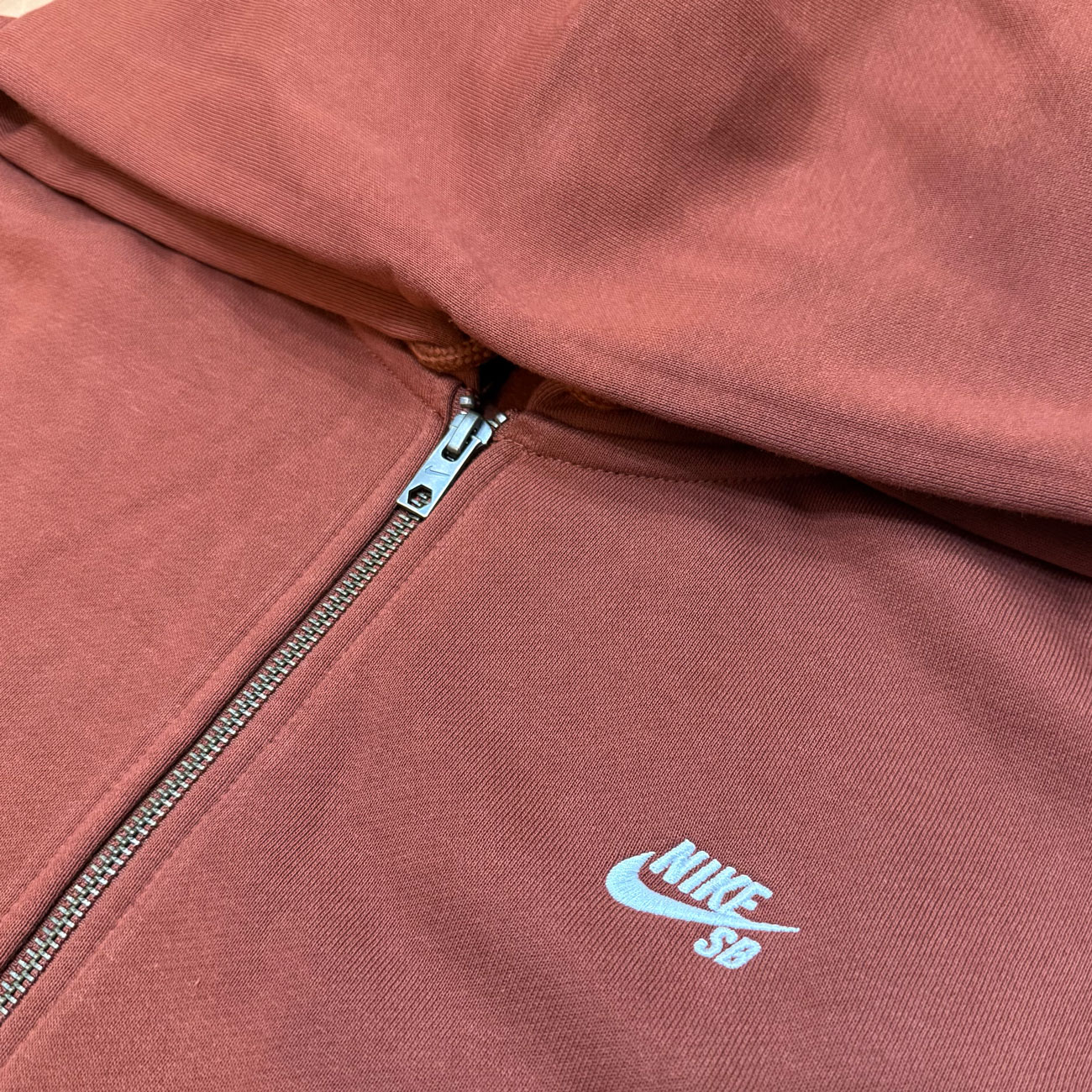 NIKE SB AS U NK SB FLC FZ HD ESSNTLLO