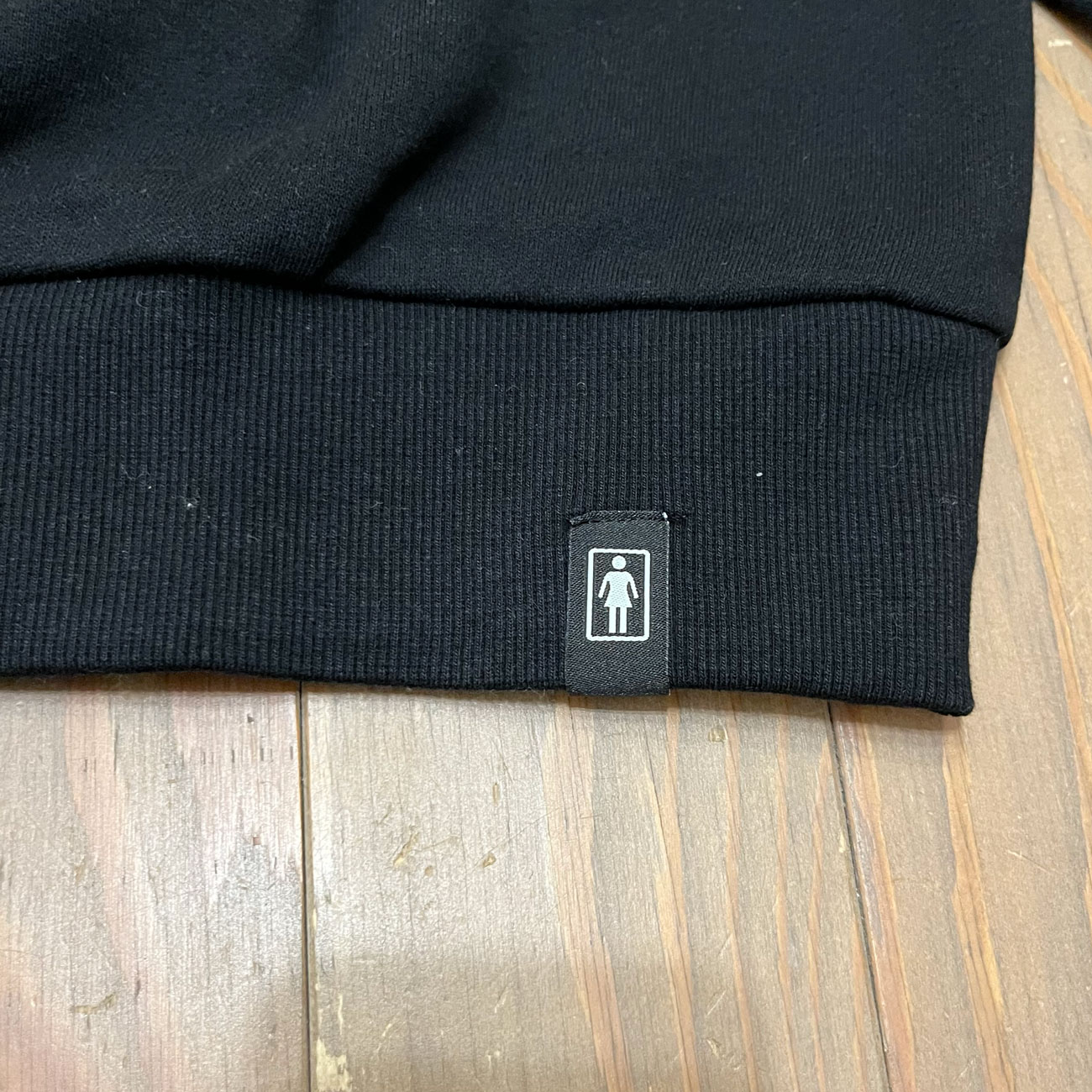 GIRL ADVERTYPE LOGO CREW