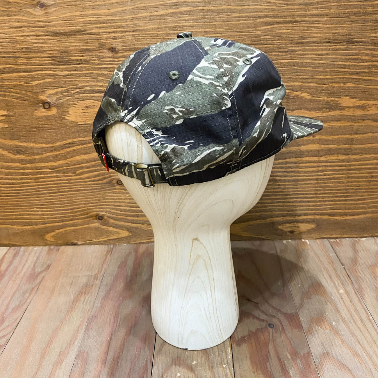 WIHMSY SOCKS CLUB HAT 