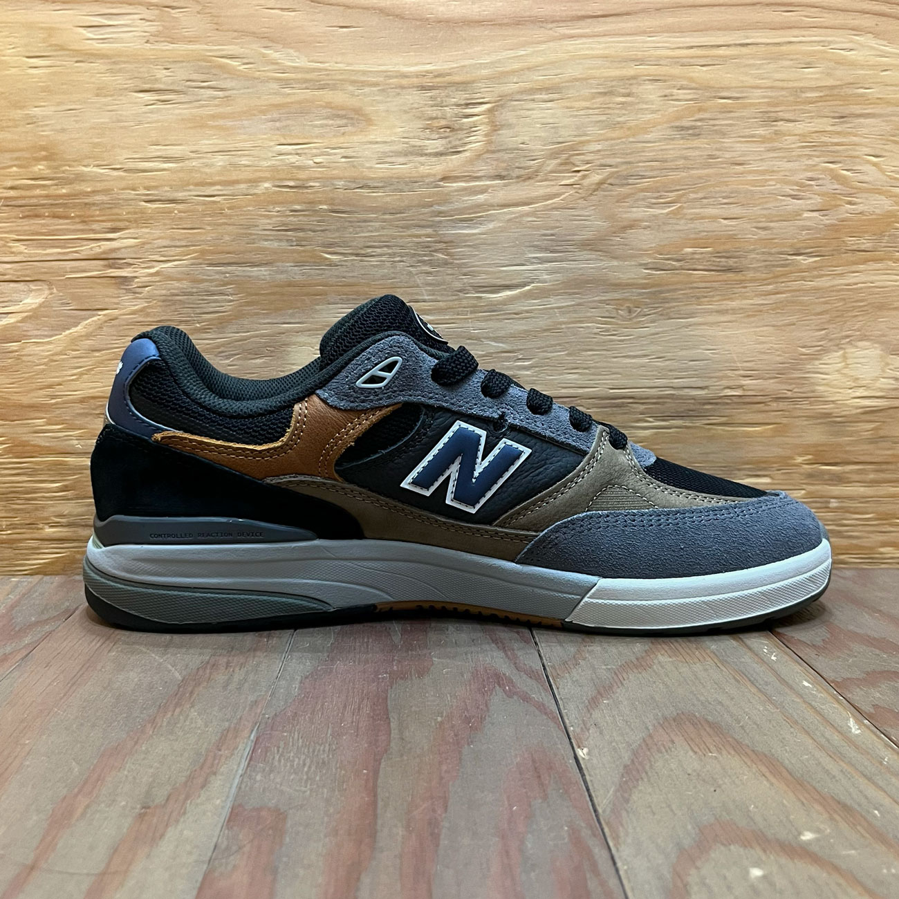 NB NUMERIC ANDREW REYNOLDS 933MLT | 東京のスケートボードショップ