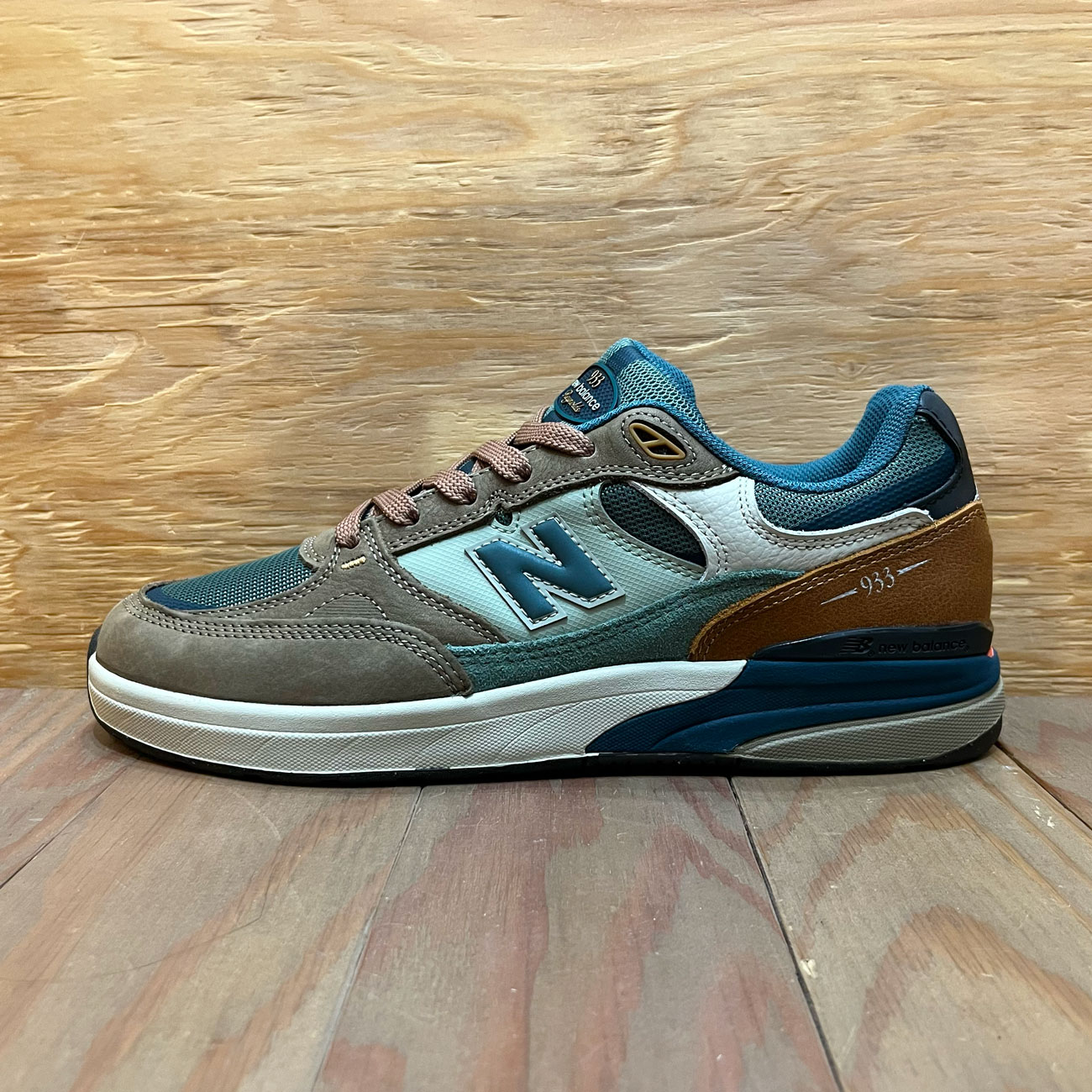 NB NUMERIC ANDREW REYNOLDS 933ORI