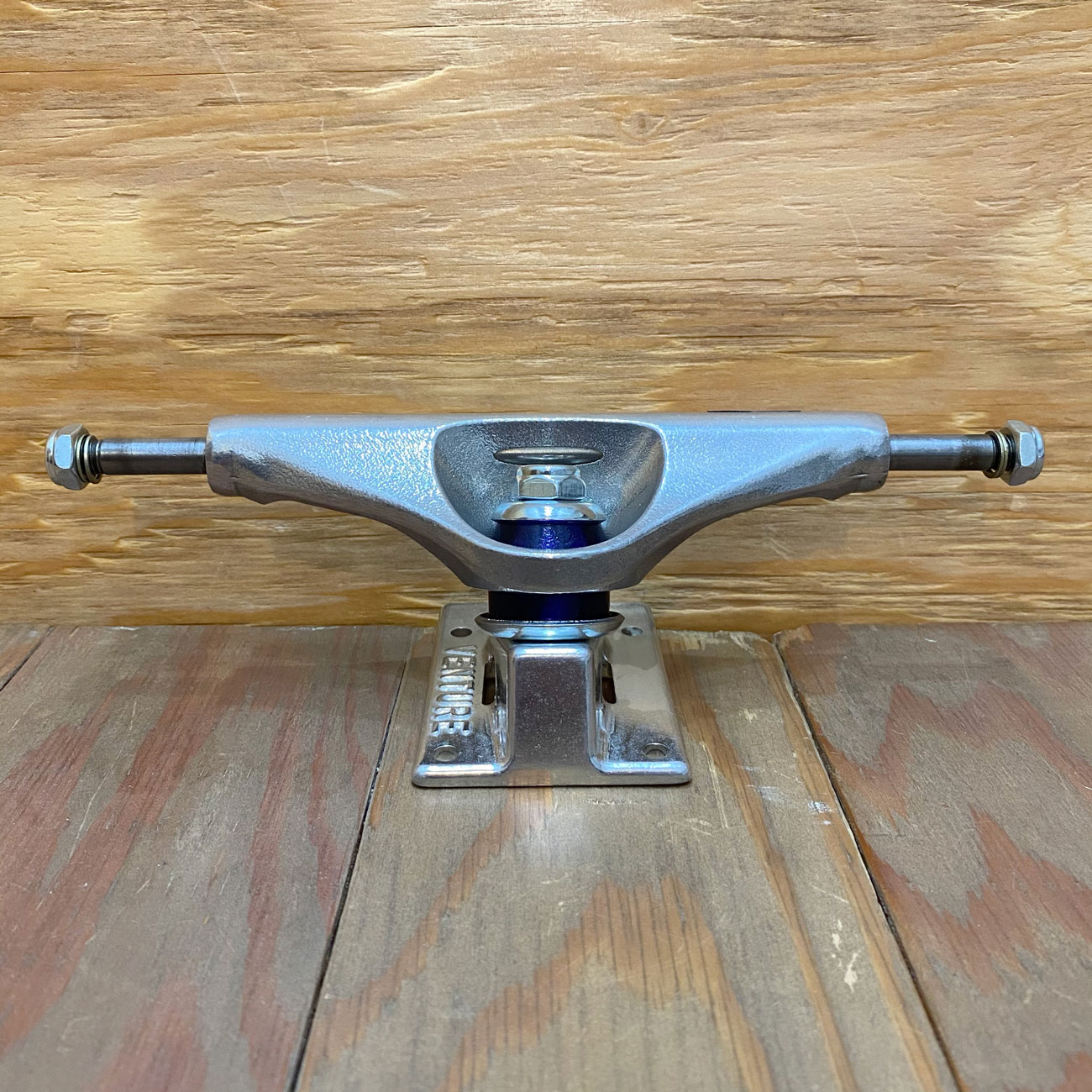 VENTURE TRUCKS V-HOLLOW KAI 5.6HI