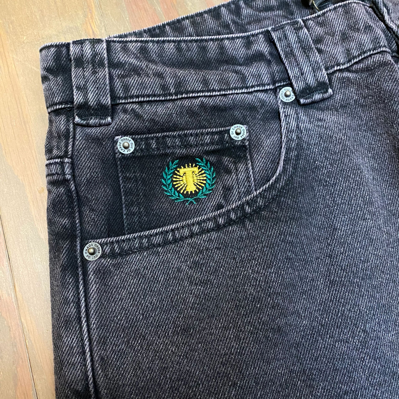 THEORIES PLAZA DENIM PANTS