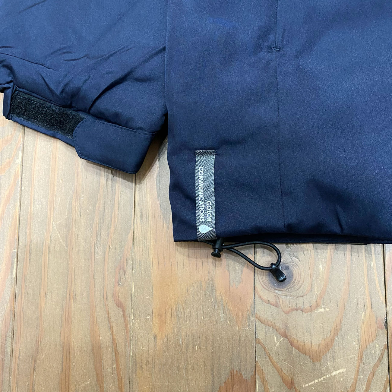 COLOR COMMUNICATIONS DRIP EMB STAND COLLAR JACKET