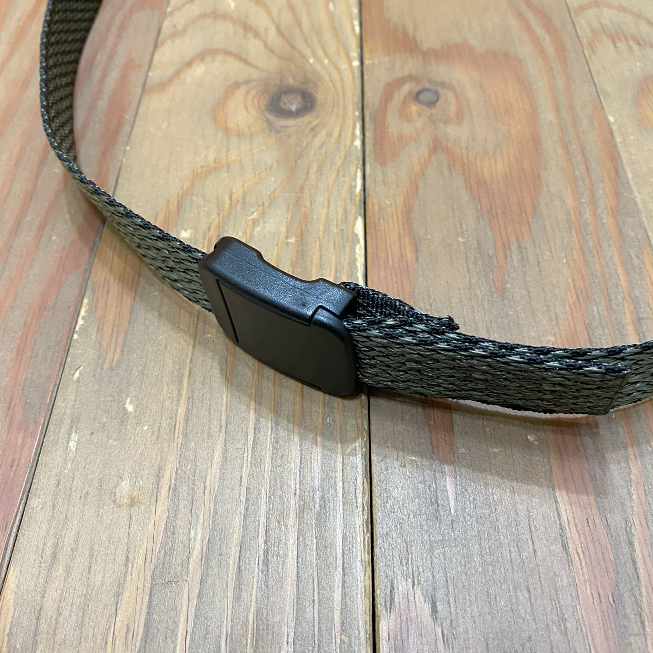 COLOR COMMUNICATIONS T-LOCK PATTERN WAWA BELT