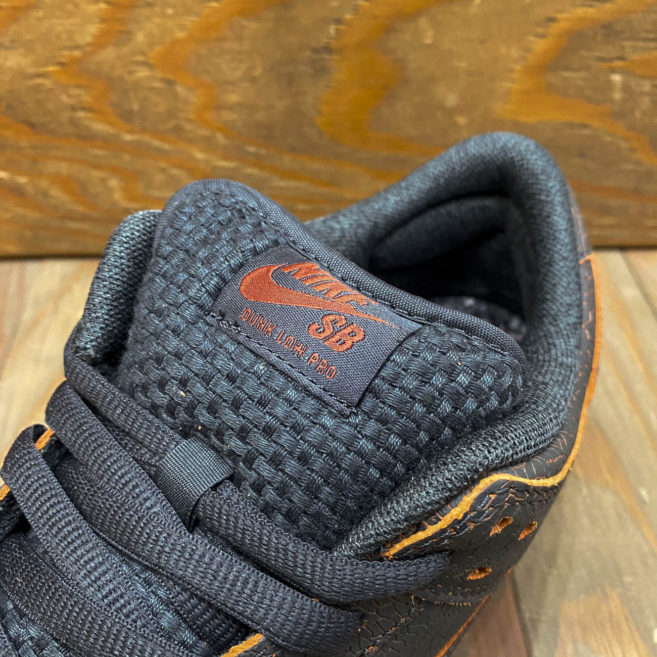 NIKE SB DUNK LOW PRO PRM KRAMPUS | 東京のスケートボードショップ